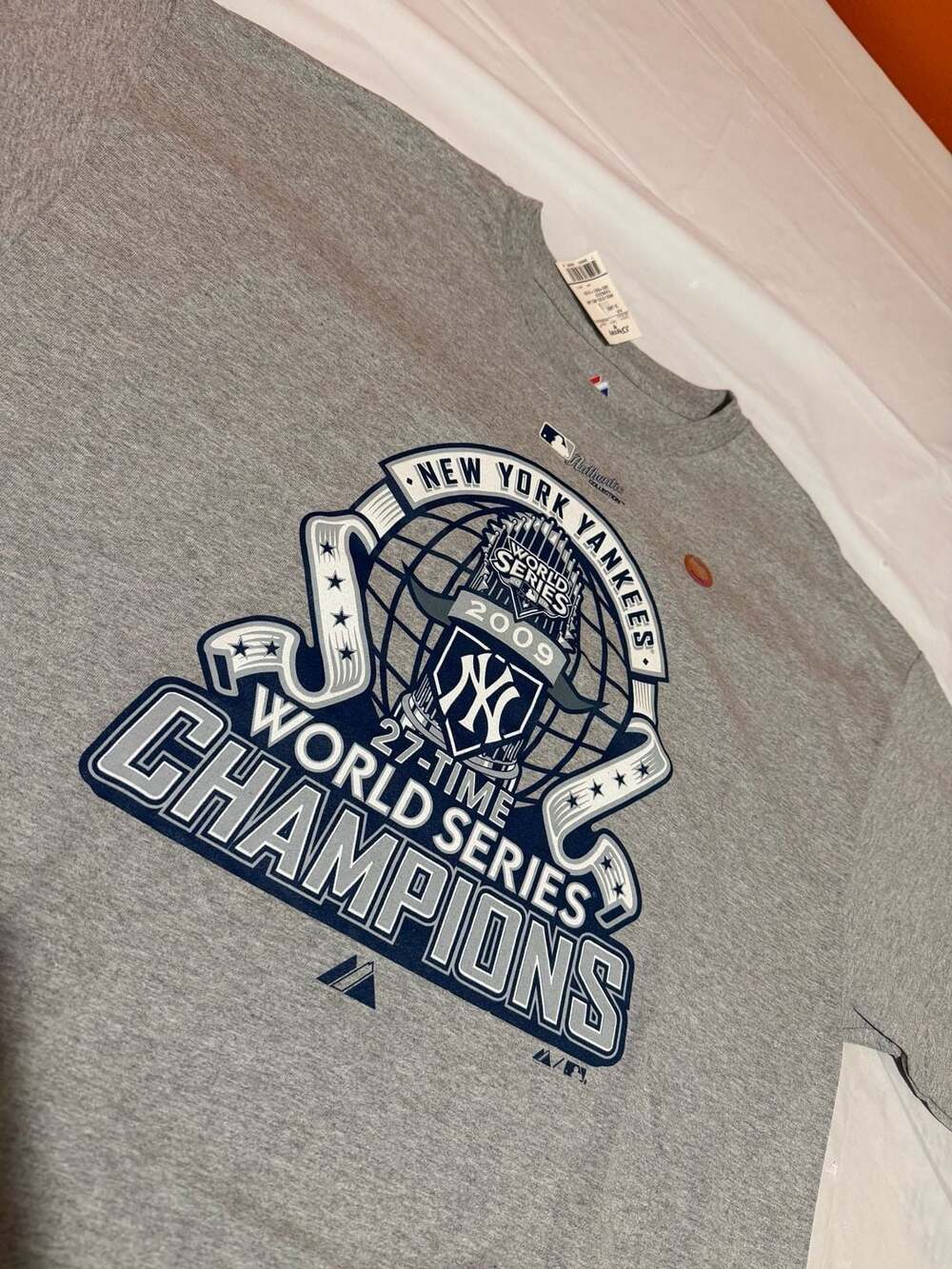 Majestic New York Yankees 2009 World Series Champions Graphic T 2XL